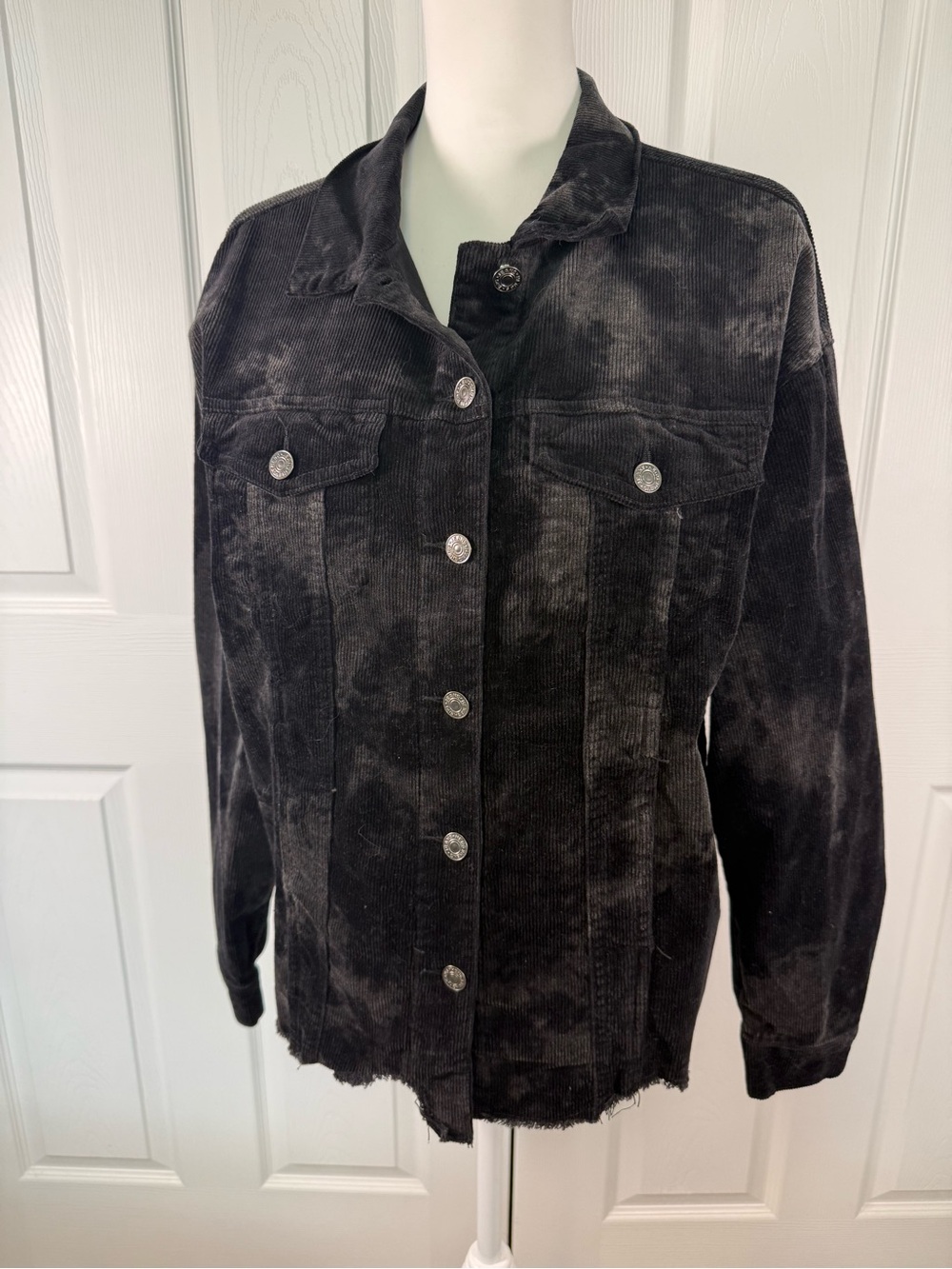 ODDY Goth Y2K Corduroy
Trucker Jacket M/L Oversized Washed Black Crinkle Western